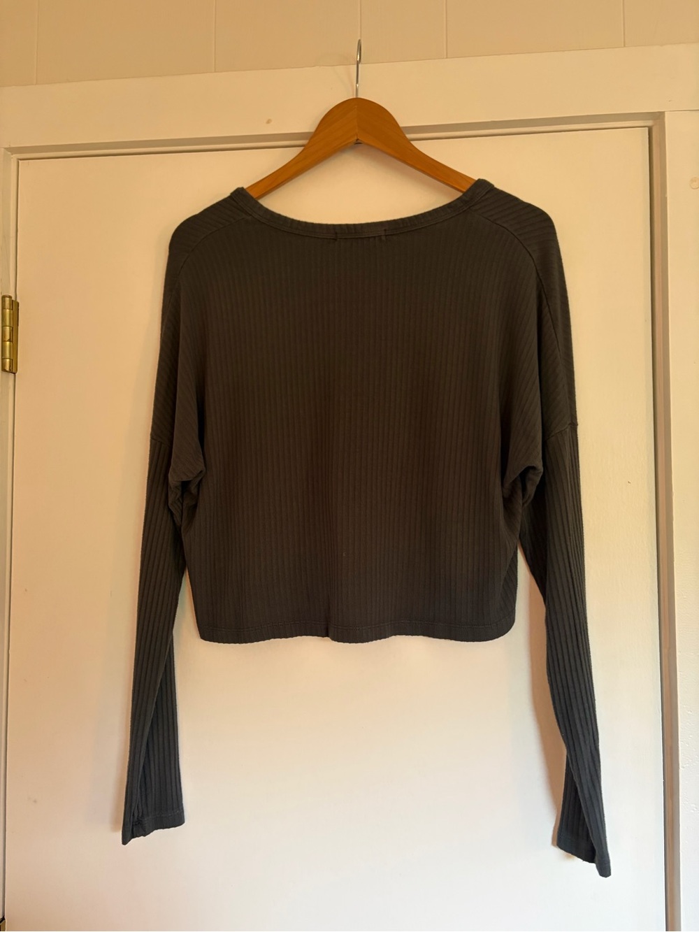 Cropped Lightweight Ribbed Cardigan - Picture 2 of 5